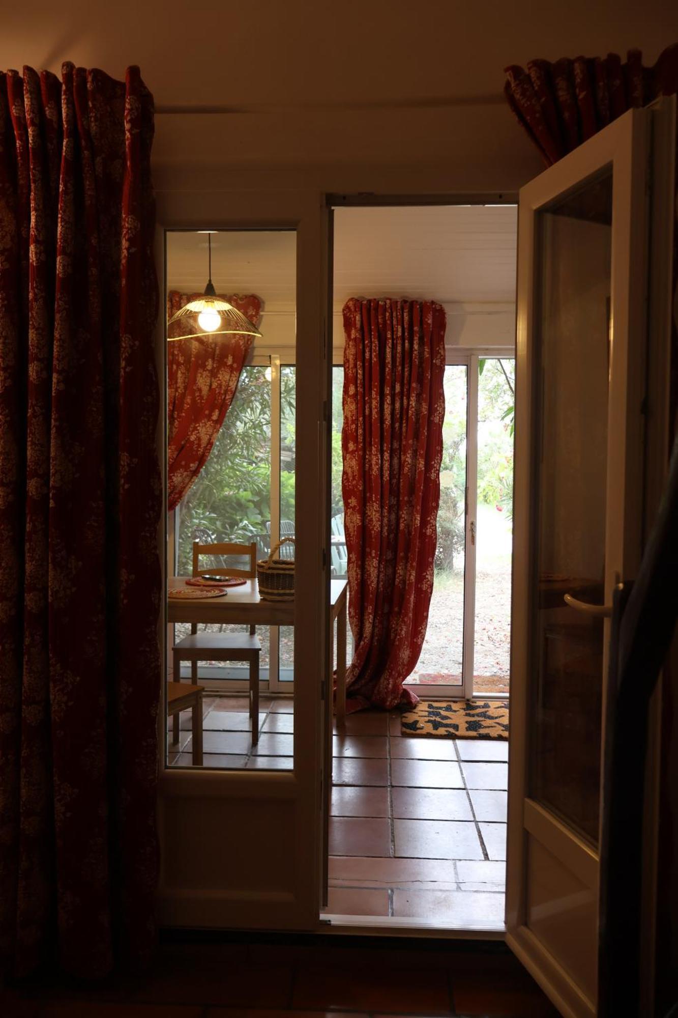 Bed and Breakfast Mazet du Maréchal Ferrant à Les Les Saintes-Maries-de-la-Mer Extérieur photo