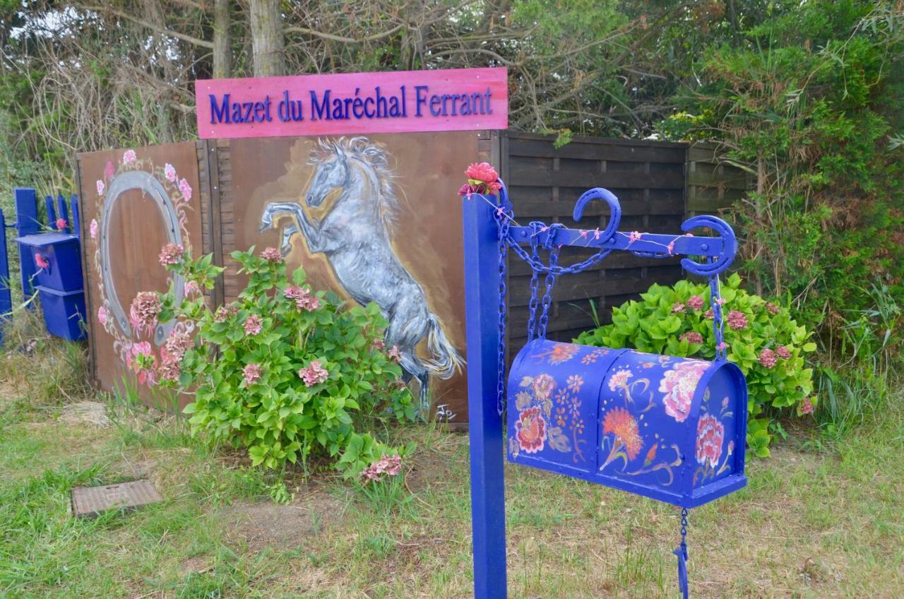 Bed and Breakfast Mazet du Maréchal Ferrant à Les Les Saintes-Maries-de-la-Mer Extérieur photo